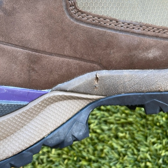 Oboz Wind River III Waterproof Hiking Trail Boot Brown Purple lightly used - Picture 8 of 11